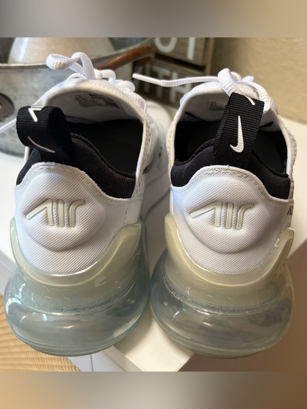 Women’s Nike Air Max 270 - Picture 4 of 4